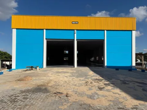 Prédio com 4 banheiros para alugar no bairro Ronda, Taquara